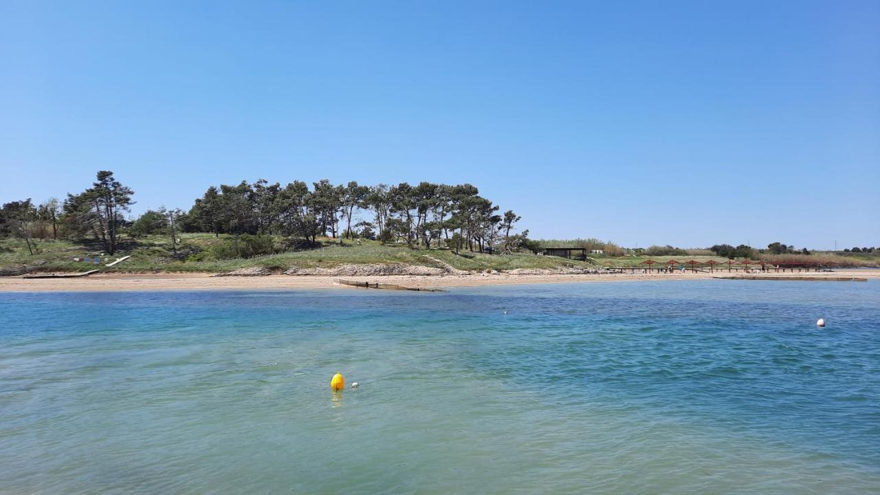 Sand & Relax Privlaka - Mobile Home Gloria 외부 사진